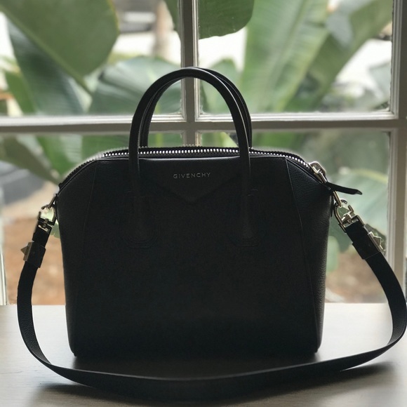 Givenchy Antigona Small Sugar Goatskin Bag - Picture 2 of 10
